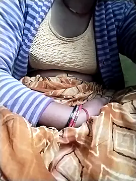 Snapshot of Gopika_Dudi chatting on 02/08/26, 01:47 Gopika Dudi online show from 02/08/26, 01:47