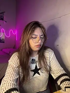 Snapshot of SoftLady_S33 chatting on 05/29/26, 02:34 SoftLady S33 online show from 05/29/26, 02:34