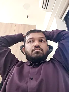 Snapshot of VJ17 chatting on 03/04/26, 10:12 VJ17 online show from 03/04/26, 10:12