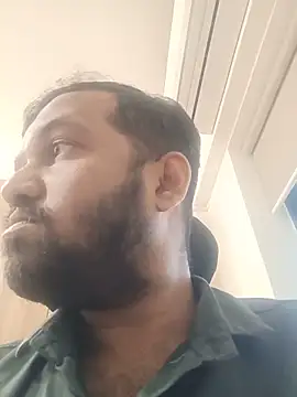 Snapshot of VJ17 chatting on 05/20/26, 11:18 VJ17 online show from 05/20/26, 11:18
