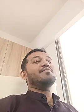 VJ17 online show from 11/18/25, 04:49