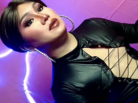 pretty lassy online show from 12/19/25, 05:59