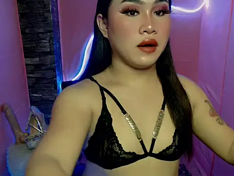 Snapshot of pretty_lassy chatting on 11/07/25, 03:38 pretty lassy online show from 11/07/25, 03:38