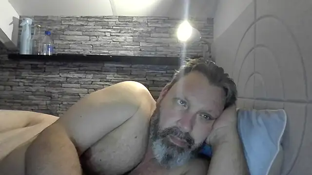 Snapshot of BigMan738@xh chatting on 06/22/26, 10:40 BigMan738xh online show from 06/22/26, 10:40