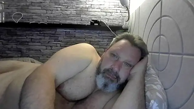 Snapshot of BigMan738@xh chatting on 05/31/26, 10:32 BigMan738xh online show from 05/31/26, 10:32