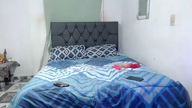 Snapshot of Angeliicaxx chatting on 09/09/25, 01:27 Angeliicaxx online show from 09/09/25, 01:27