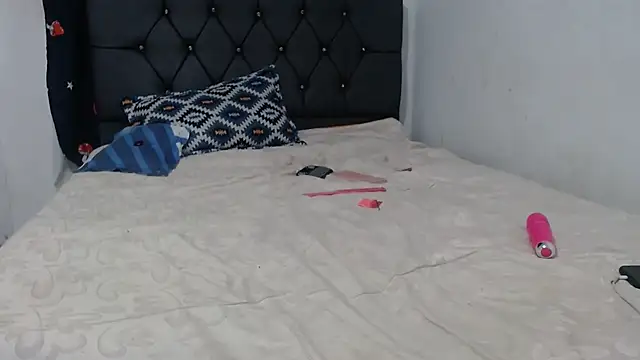 Snapshot of Angeliicaxx chatting on 09/30/25, 04:18 Angeliicaxx online show from 09/30/25, 04:18