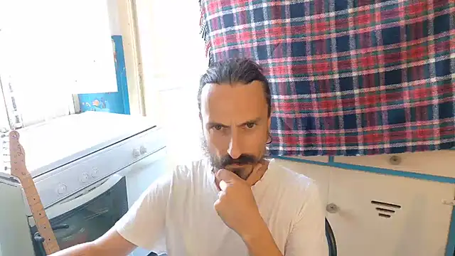 Snapshot of Mrkurt86 chatting on 07/08/26, 01:34 Mrkurt86 online show from 07/08/26, 01:34