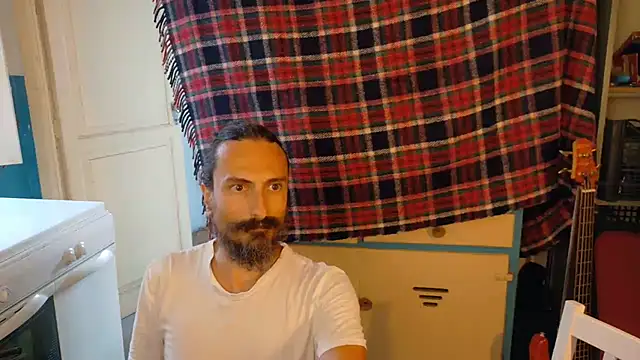 Snapshot of Mrkurt86 chatting on 07/09/26, 04:39 Mrkurt86 online show from 07/09/26, 04:39