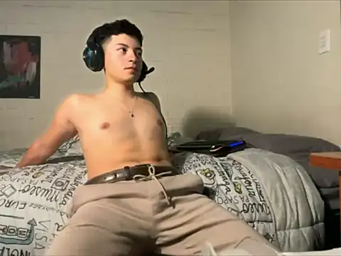 feeelipe2007 online show from 09/09/25, 10:14