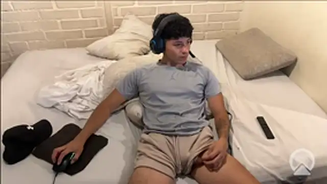 feeelipe2007 online show from 02/11/26, 11:15