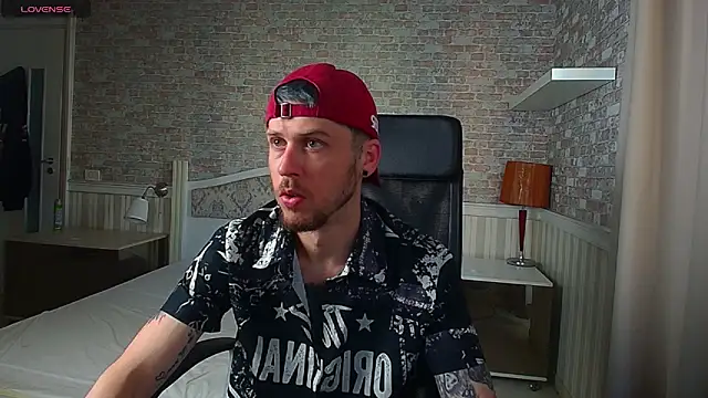 JonahShaw online show from 05/26/26, 04:21