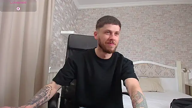 JonahShaw online show from 04/22/26, 04:52