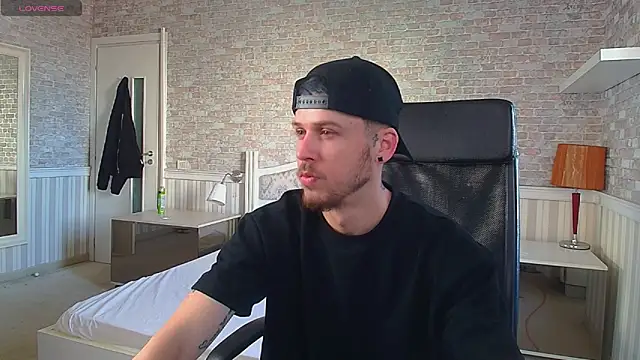 JonahShaw online show from 05/24/26, 04:56