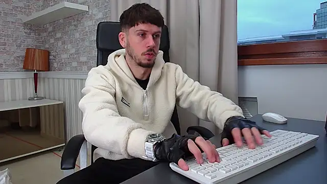 JonahShaw online show from 10/07/25, 04:46