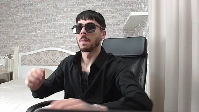 JonahShaw online show from 10/25/25, 04:22