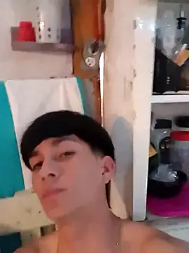 LUISSLEONN0958 online show from 09/11/25, 10:10