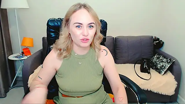 LiluMoon   online show from 06/16/26, 04:29