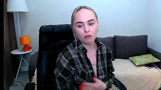 LiluMoon   online show from 03/31/26, 11:34