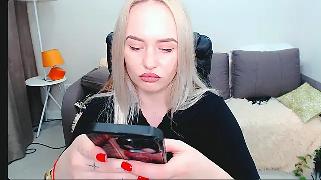 LiluMoon   online show from 04/03/26, 03:51