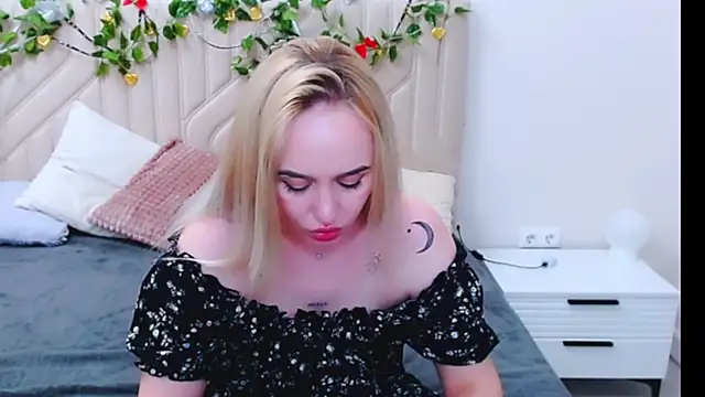 LiluMoon   online show from 04/07/26, 04:42