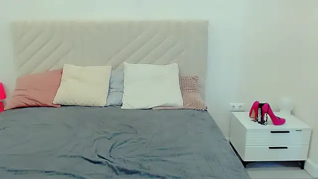 LiluMoon   online show from 07/15/26, 06:42