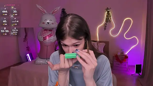 Lisa Blossom online show from 04/08/26, 06:04