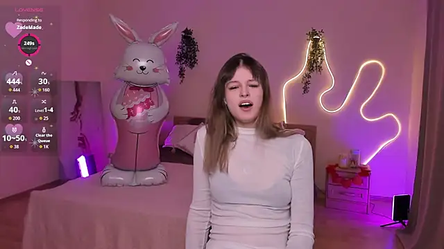 Lisa Blossom online show from 04/06/26, 06:14