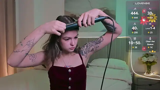 Lisa Blossom online show from 11/14/25, 06:06