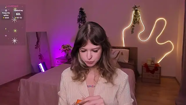 Lisa Blossom online show from 04/27/26, 06:11