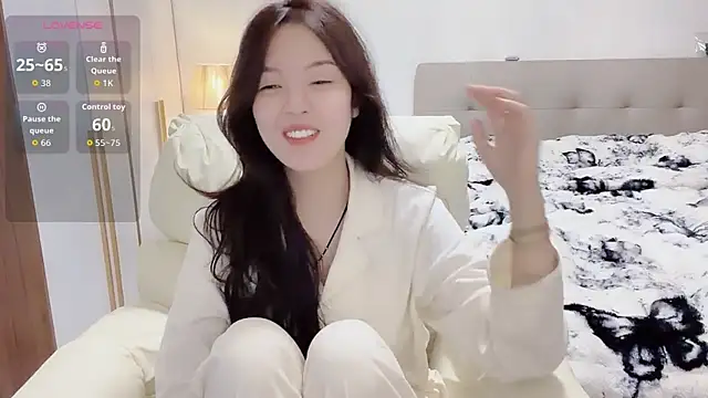 T-LL77- online show from 02/10/26, 06:29