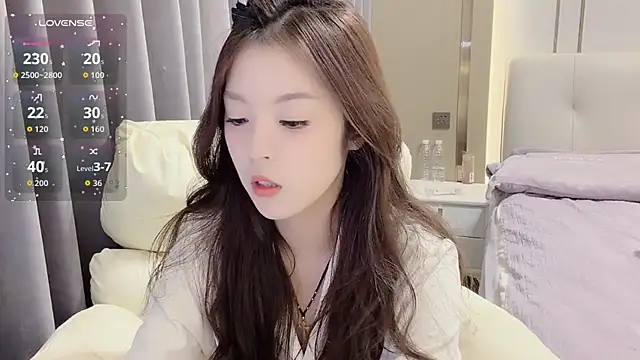 T-LL77- online show from 04/06/26, 03:57