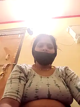 Snapshot of Rani_Devi143 chatting on 09/20/25, 04:23 Rani Devi143 online show from 09/20/25, 04:23