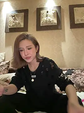 Snapshot of Manson13333 chatting on 05/17/26, 11:54 Manson13333 online show from 05/17/26, 11:54
