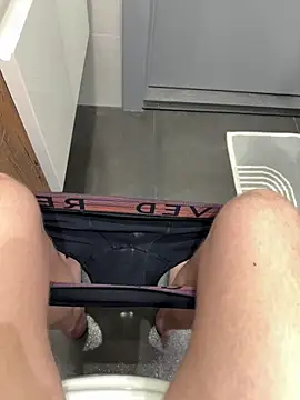 Snapshot of myPriority01 chatting on 11/07/25, 08:02 myPriority01 online show from 11/07/25, 08:02