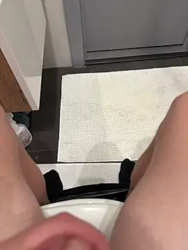 Snapshot of myPriority01 chatting on 12/14/25, 07:41 myPriority01 online show from 12/14/25, 07:41