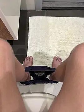 Snapshot of myPriority01 chatting on 10/26/25, 11:10 myPriority01 online show from 10/26/25, 11:10