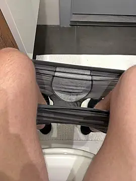 Snapshot of myPriority01 chatting on 10/10/25, 04:19 myPriority01 online show from 10/10/25, 04:19