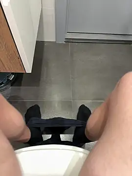 Snapshot of myPriority01 chatting on 11/03/25, 06:44 myPriority01 online show from 11/03/25, 06:44