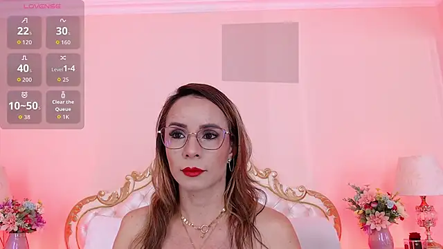 Snapshot of EvaRoah chatting on 09/23/25, 12:23 EvaRoah online show from 09/23/25, 12:23