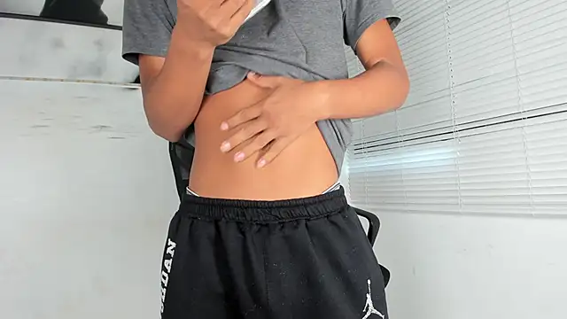 tyler twink boy online show from 09/22/25, 02:01