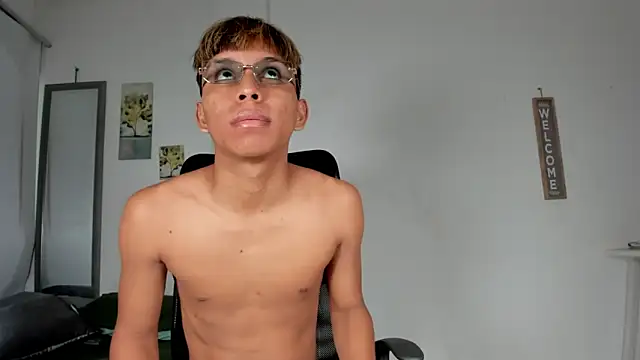 tyler twink boy online show from 05/20/26, 01:08