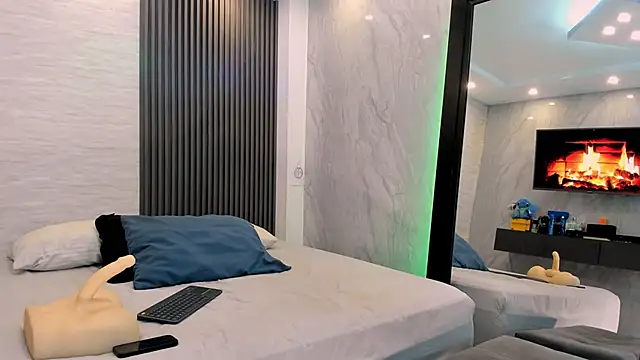 Snapshot of Kalyan_Casstelo chatting on 10/06/25, 11:27 Kalyan Casstelo online show from 10/06/25, 11:27