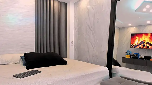 Snapshot of Kalyan_Casstelo chatting on 09/24/25, 01:28 Kalyan Casstelo online show from 09/24/25, 01:28