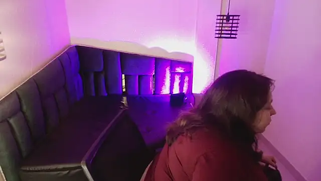  Emily rosee  online show from 11/13/25, 11:14