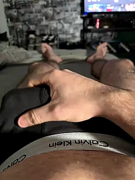 Ggowlad01 online show from 12/15/25, 07:52