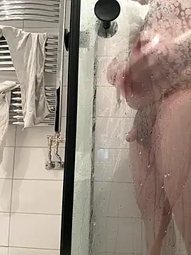 LicitInvader online show from 04/17/26, 08:44