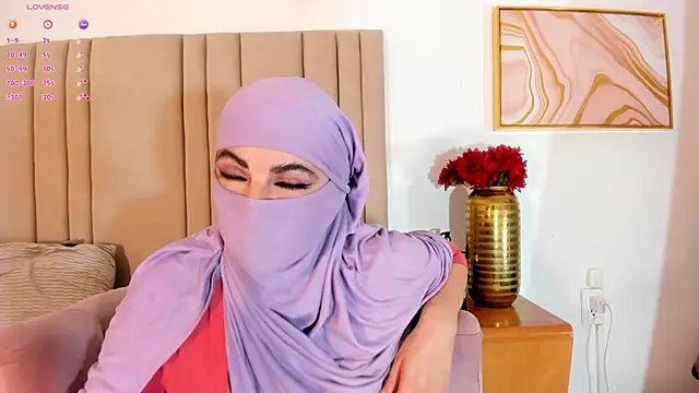 Snapshot of najwa__ chatting on 05/02/26, 05:56 najwa online show from 05/02/26, 05:56