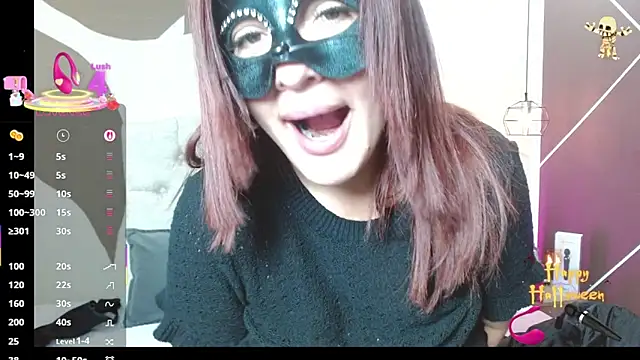 ScarletHott  online show from 10/31/25, 11:51