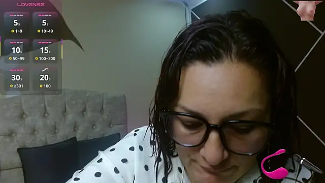 ScarletHott  online show from 11/11/25, 11:38